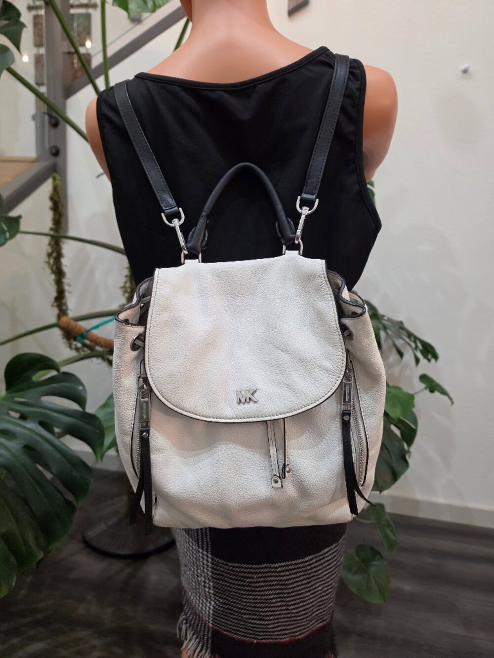 Michael Kors Evie Medium Pebbled Leather Backpack - White/Black